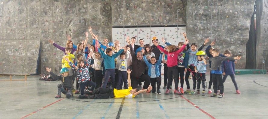 Encuentro infantil de escalada en Huesca